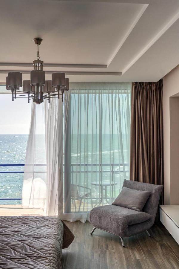 Maristella Marine Residense Hotel Apartment Odesa Exterior foto