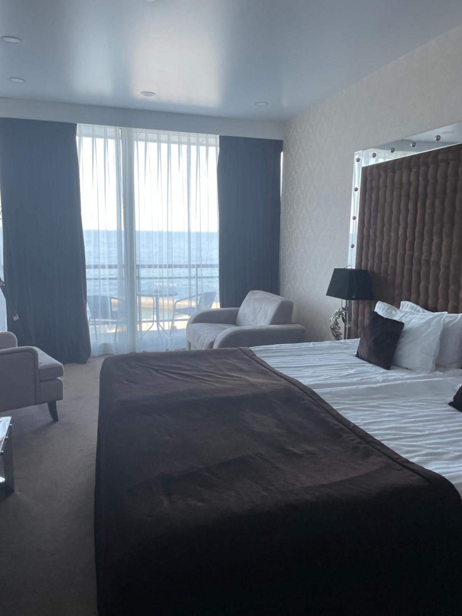 Maristella Marine Residense Hotel Apartment Odesa Exterior foto